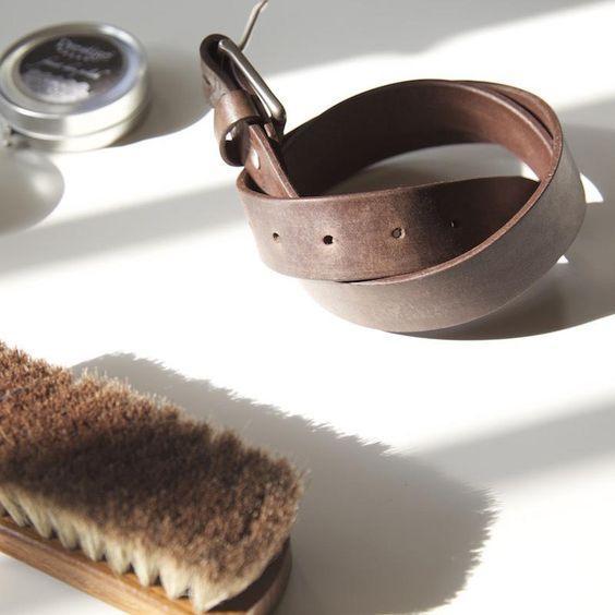 kopott bőr cipő, öv és bőrtárgyak festése, javítása otthoni praktikákkal kopott bőr cipő, öv és bőrtárgyak festése, javítása otthoni praktikákkal