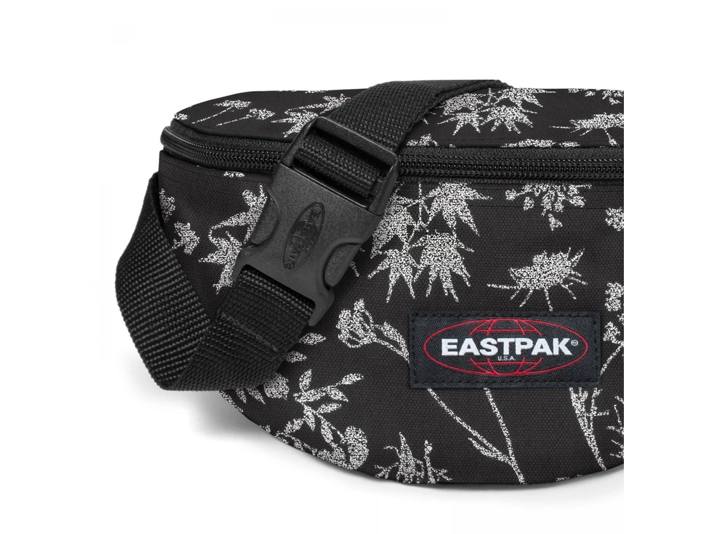 Eastpak springer övtáska - Bloom Silver | EK074