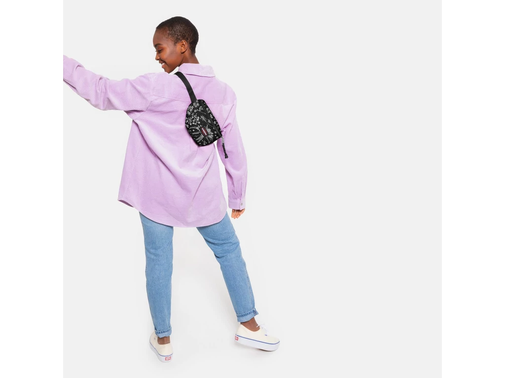 Eastpak springer övtáska - Bloom Silver | EK074