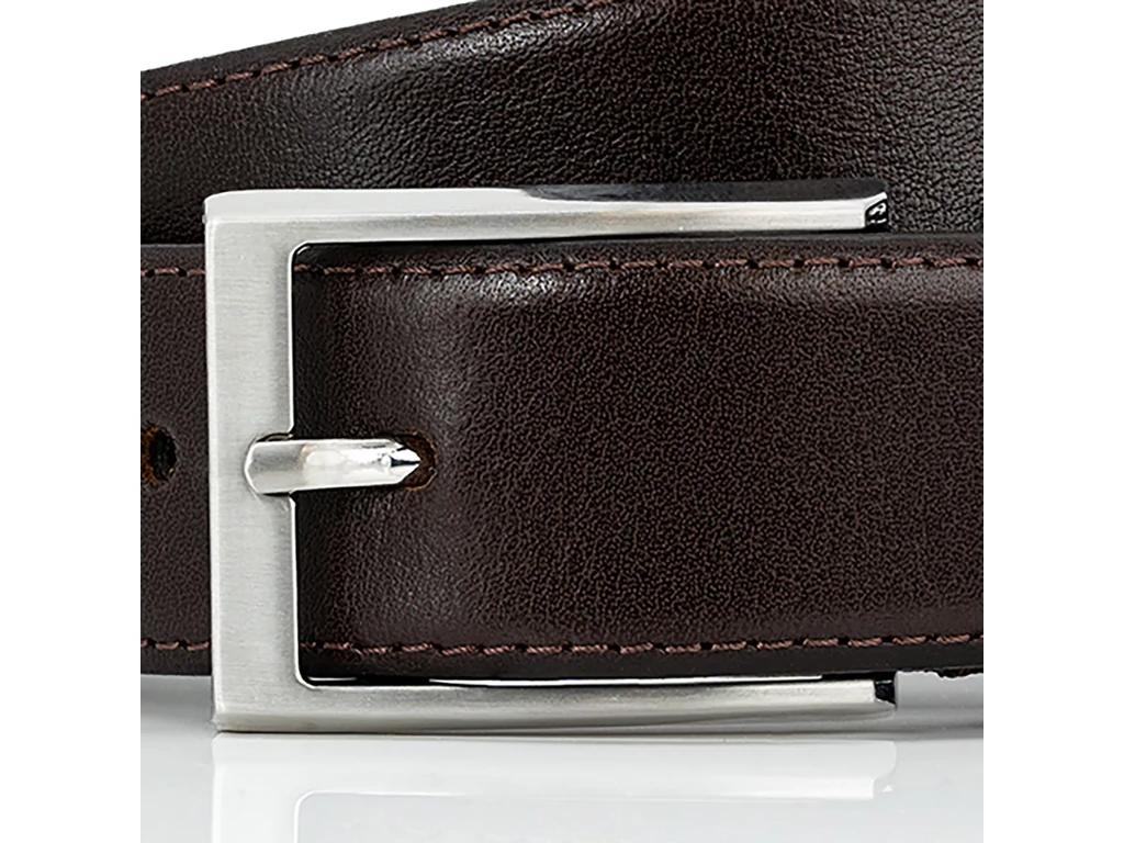 Márkás férfi bőr nadrágszíj - csokibarna