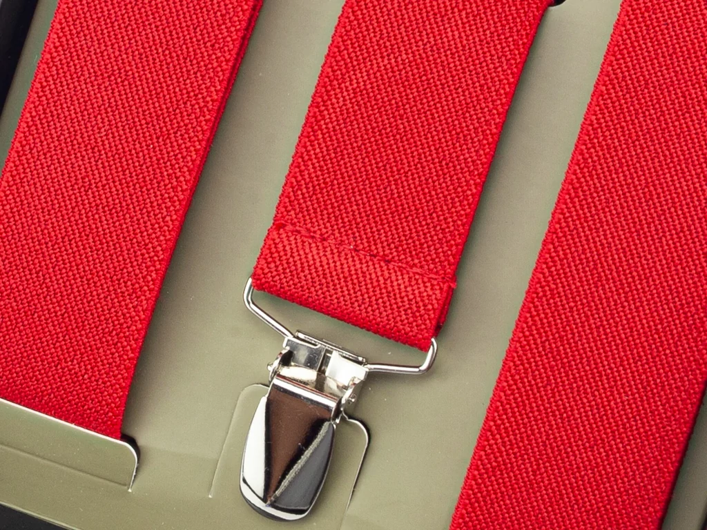 Nadrágtartó díszdobozban - piros