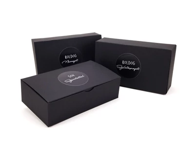 Papír díszdoboz övnek - fekete | B001