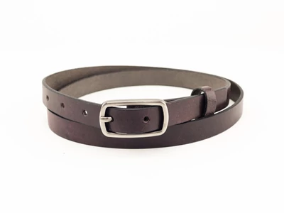 Bőr vékony női nadrágszíj - rubinfekete | F2001