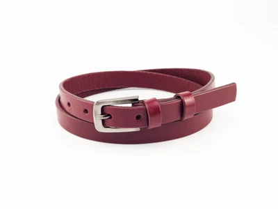 Keskeny női bőr derékszíj - meggybordó | D2002