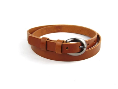 CezMar keskeny női bőr öv - konyakbarna | D2001