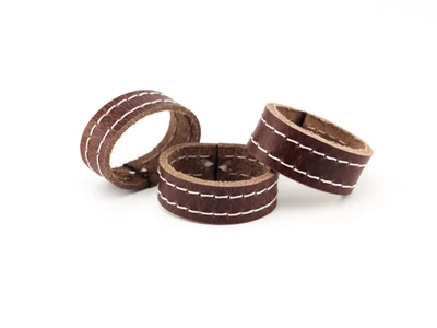 Plusz Övbújtató barna - dísztűzött | 4cm