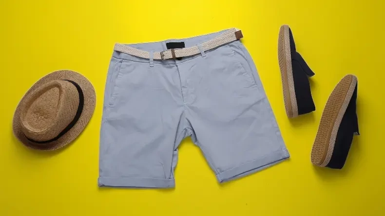 Nyári rövidnadrág divat csajoknak és pasinak - Elő a meztelen lábakkal!